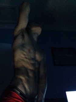 curiousspeedoguy:  I’m fond of this lighting 😊😜