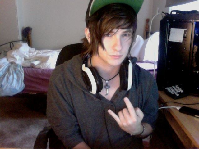 ismileatstrangers:  imperiurn:  idk rock on  Fuck 