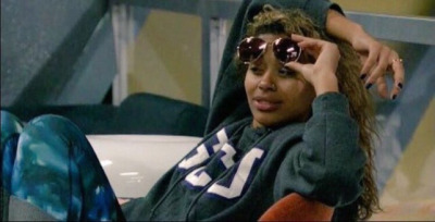 mydeddyalabama: conscience-scotch:  mydeddyalabama:  We not about to see this bitch beyoncé until 2018   I don’t understand why people have this obsession with beyonce, shes not that great.  She is kinda trash actually  i dont understand why your father