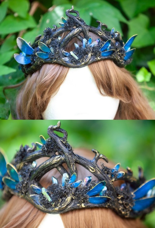 sosuperawesome:Crowns / Hair Accessories / Lace CollarsLilif Ilane on Etsy