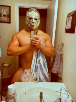 iambrochella:My hamster, Buffy FTW