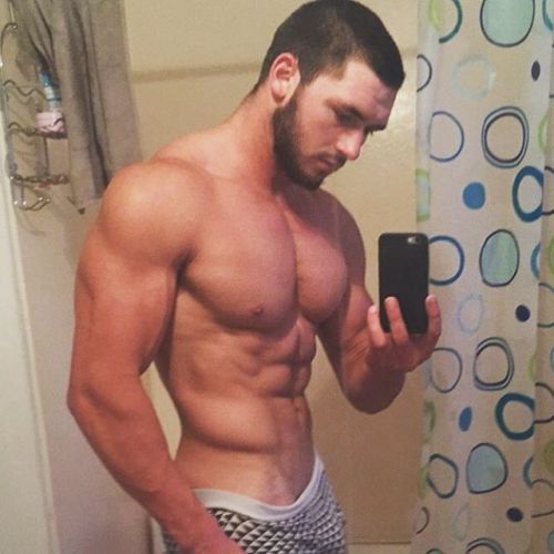 mystraightfriend:  Mystraightfriend.tumblr.com xxx Mystraightfriend.tumblr.com