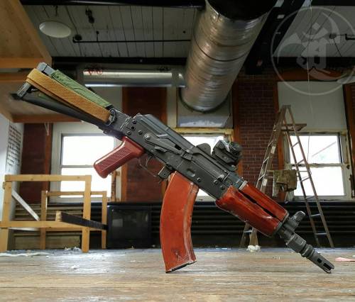 alexandryandesign-llc:Bakelite and Russian Rust. #gunsdaily #weaponsdaily #sickguns #1776united #mac