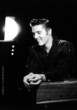 vinceveretts:  Elvis during the “Love Me Tender” photoshoot session, photographed