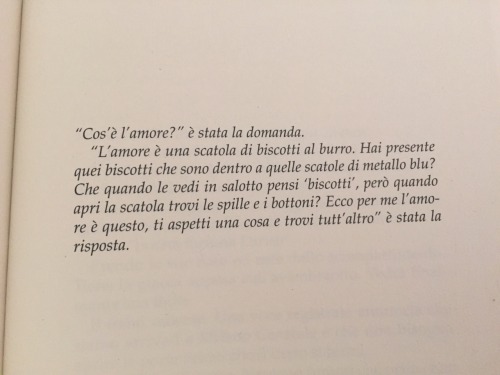 Credevo in quello stupido ti amo — qualcosasiamostati: “L'amore è una  scatola di