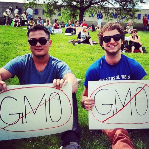 #nogmo #bangmos #lifestyle #rallythetroops #fightforyourrights #grandrapids #sunshine #friends #prot