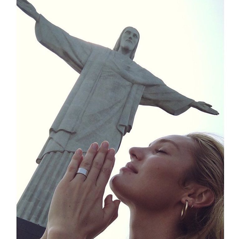 Rezando pelo país que eu amo tanto!!!!!!!🙏🏻🇧🇷🇧🇷🇧🇷🇧🇷🇧🇷🇧🇷🇧🇷🇧🇷