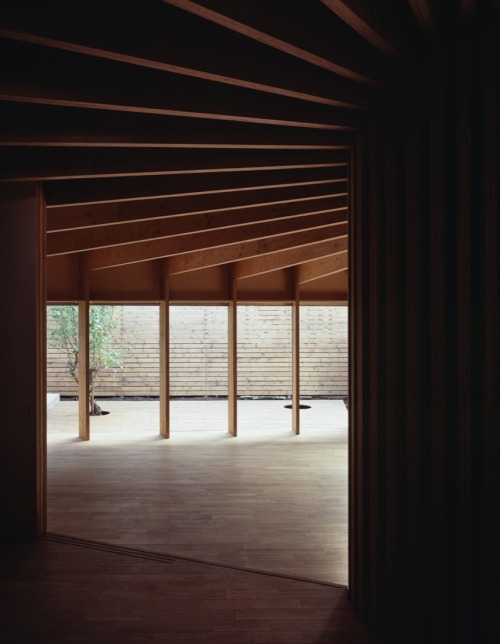 wellplanned-architecture:  Tree House Mount Fuji Architects Studio Japan, 2009