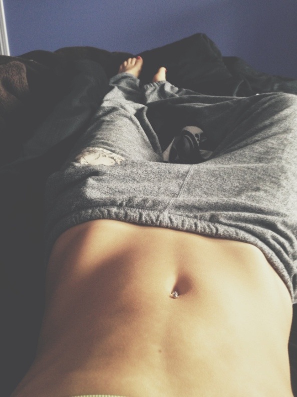lesb0:  dreanning:  still haven’t gotten out of bed oops  Paige I hate u 