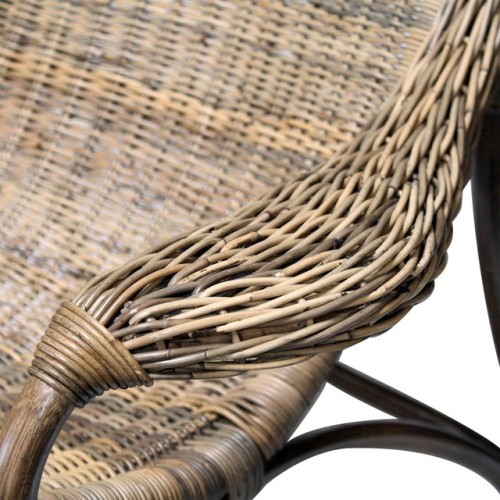 Fonte : Viyet - Designer Furniture  traditional rattan chair and footstoolSource : tinamotta.tumblr.