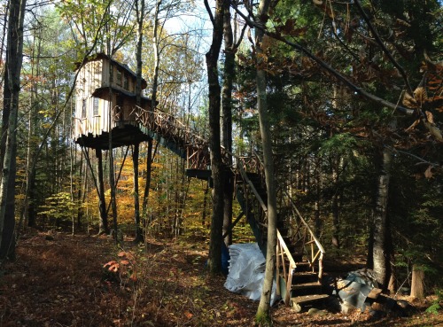 cabinporn:
“Treehouse in Swanzey, New Hampshire.
Contributed by Matt Beckemeyer who writes:
“ It was built by a friend’s roommate, has a bottom floor and a loft attic, two small balconies, and a wood pellet burning stove. It’s used primarily as an...