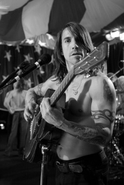 rhcp-blackandwhite:  Stadium Arcadium Era