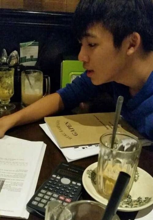 bryan178: Johor Bahru Taman molek Btm guy looking for 3some