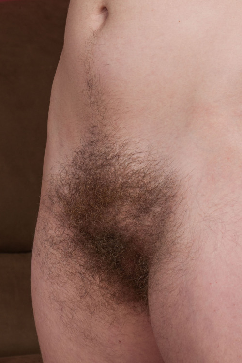superhairyandhirsutechicks:  Hairy Riki.
