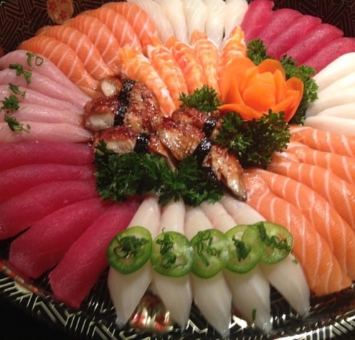 idreamofsushi: Photo by @tonessushi.