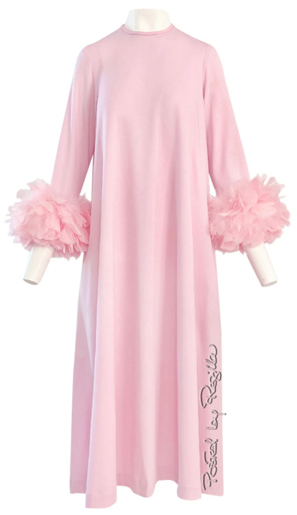 Regilla ⚜ 1960s Odette Barsa Loose & Easy Fitting Pink Caftan w Wide Pink Feather Cuffs