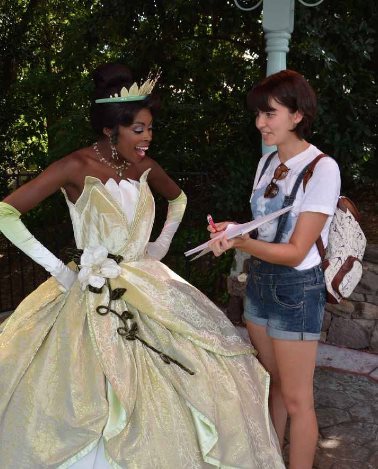 lass-of-glass:   Disney characters reacting to my drawings of them! ✨💕💕💕💕💕✨