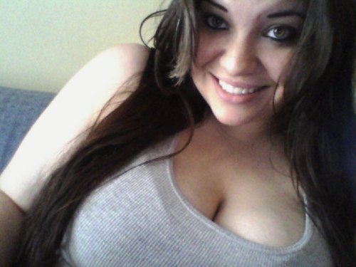 bbwhottie:  Look at thise eyes! ….And tits!Fuck thick cuties like her near you,