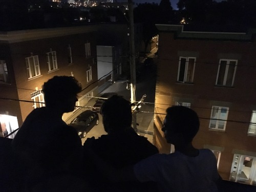 ohyourewelcome:friends on a roof last night