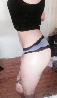 holdyourorgasm:  maisvx:  Really happy with my thighs at the moment and working harder on my butt!  http://holdyourorgasm.tumblr.com/