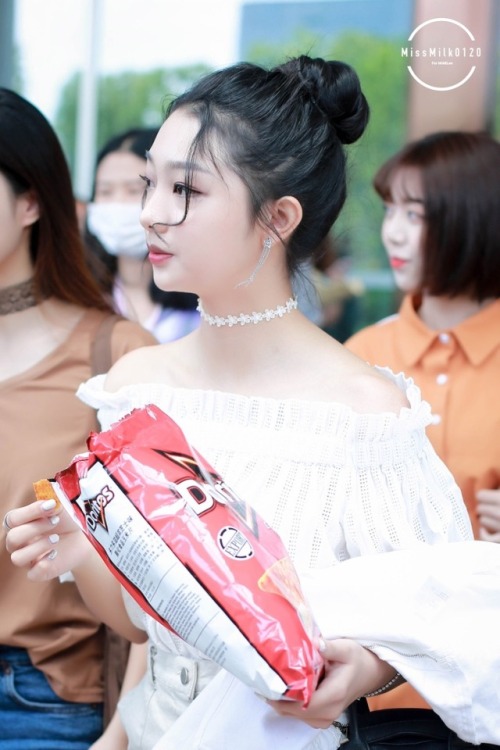 fyrocketgirls:180621 miss milk