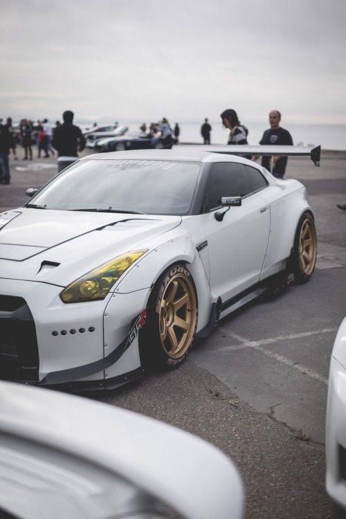 Furious R35