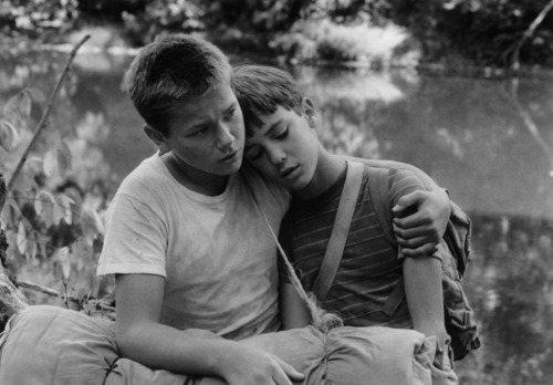 River Phoenix + Wil WheatonStand By Me (1986)