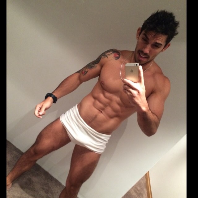 betomartinez:  Beto’s Cornerhttp://betomartinez.tumblr.com/