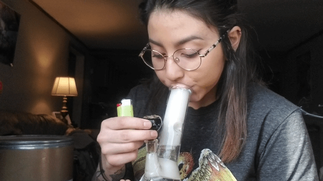 ripninhale420:  flwr-bud:  Fog breather  Ur so beautiful🌸💖