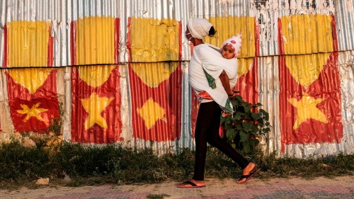 Flags of the Tigray region of Ethiopia in Mekelle.&gt; Photo: Eduardo Soteras.