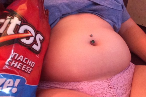 chubbykitten22:  tummy Tuesday ft. party size doritos