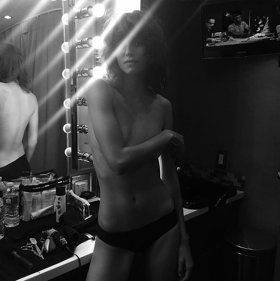 iputthehotinpsychotic2:  mica-y-julia:  Yep…totally gay now.  ????god??? 