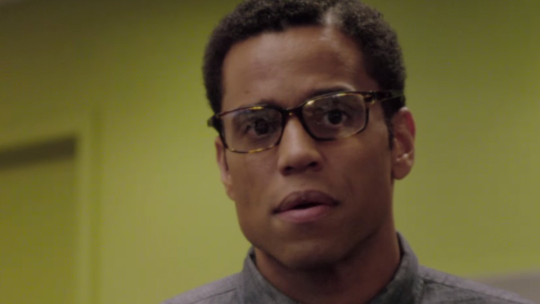 words-writ-in-starlight: missymalice:  spxceselkie:  anyway!!!! allow me to present michael ealy as clark kent: he’s got the baby blues: he’s got the great smile: he’s a dork: here he is in glasses: pls imagine this face directed at lois lane: and