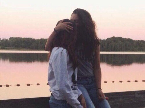 the-inspired-lesbian:  x-girl-love-x:  I can be your shoulder to cry on or I can