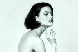 eyebrow2:  gabbigolightly:  Shalom Harlow,