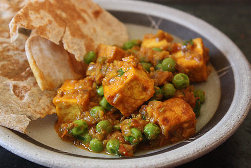 veganrecipecollection:  (via Matar Soy Paneer Recipe (Peas and Tofu in Spicy Sweet