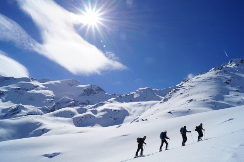 Das Skigebiet Sulden am OrtlerWenn Sie nach einem Schneeparadies mit reichlich Sonne, dem Gefühl von Freiheit und ausgezeichneten Schneeverhältnissen suchen, dann sind Sie im Skigebiet Sulden am Ortler (1.900m - 3.250m) genau richtig!
Das...