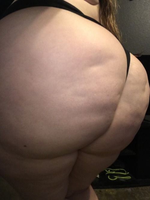 ceebootycakess:  i just wanna get your attention porn pictures