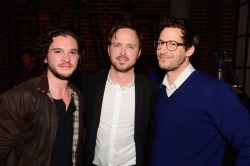 kitharingtononmymind:  Spike TV’s “Guys Choice 2014” - Backstage And Audience June 06, 2014 In this photo: Andy Samberg, Aaron Paul, Kit Harington