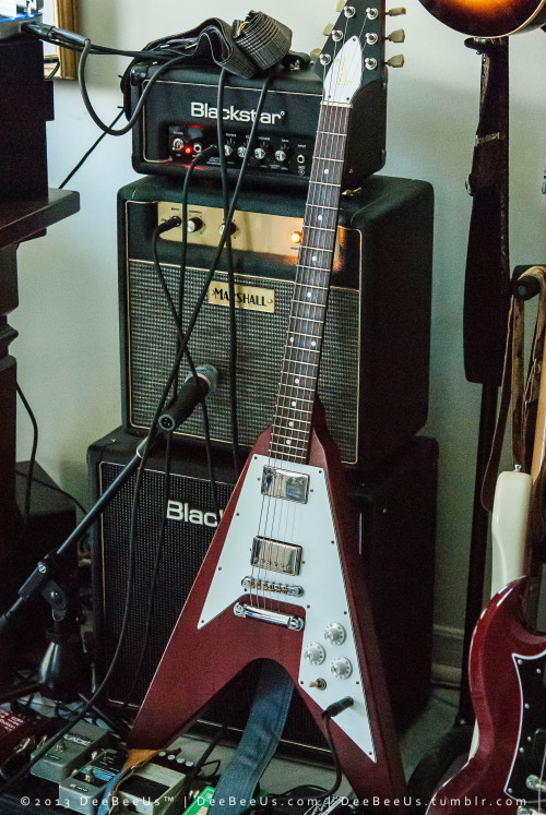 deebeeus:  Gibson Flying V.  A surprisingly playable and fun guitar!