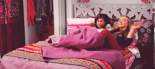 24thousand-miles-from-the-moon:  farklemiinkus:  I don’t want you to catch thisYeah, that would be terrible.   Lesbian blog