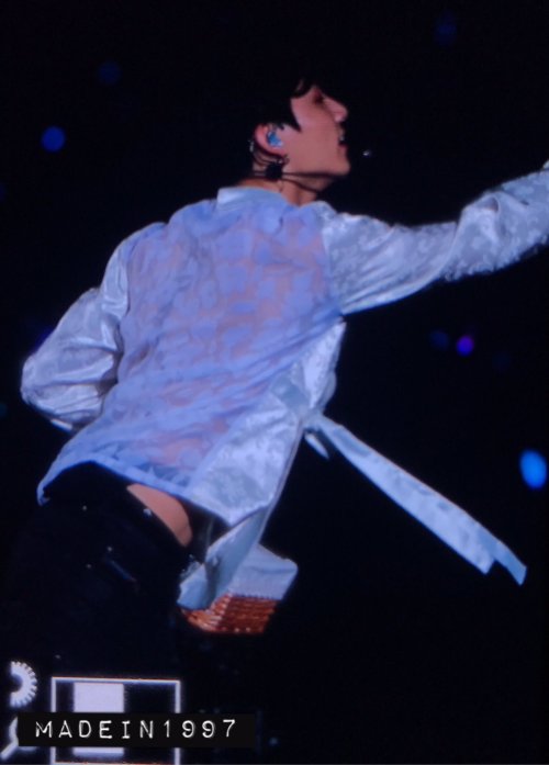 HELLO MR.JEON JUNGKOOK WHO GAVE YOU THE GODDAMN PERMISSION???!