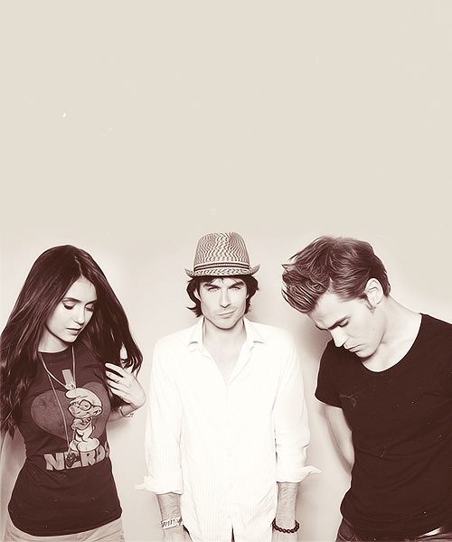 vampires-liars-and-pretty-faces:  TVD is coming. 