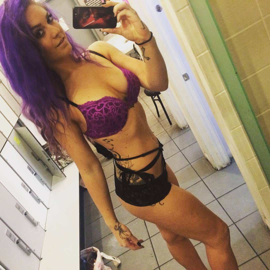 stripper-locker-room:  samanthagracew