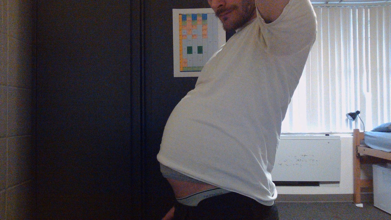 bigwolfcakebelly:  My first year of gaining. :) Here’s to hopefully doubling my