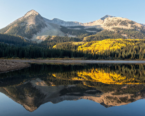 roadlessco: Autumn sunrise on Lost Lake in the Gunnison National Forest near Crested Butte, Colorado