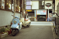 asianbloom:  The alley of Chayayamati by