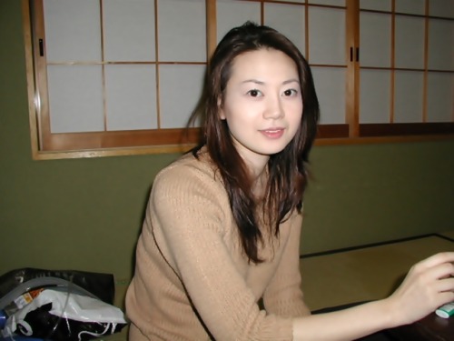 3dayou:  nakamise:  fantasticfestivalcowboy: 25歳、知人の女です。  涼子  おっぱい、しゃぶりたい