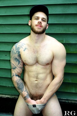 doyoulovemymen:  Best chest, face, pecs,