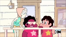 relatablepicturesofgarnet:  relatablepicturesofpearlrelatablepicturesofstevenquartzrelatablepicturesofsteven